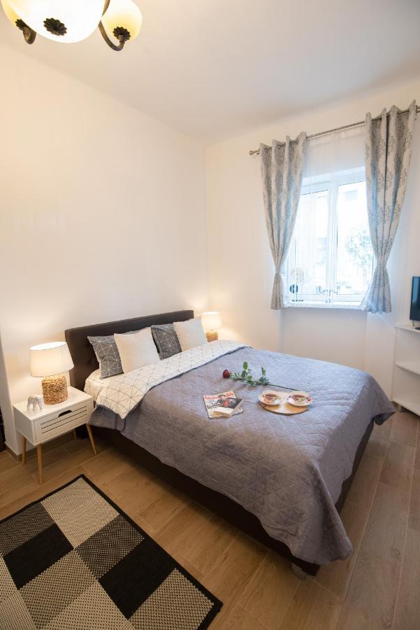 Central Bright Apartment Cluj-Napoca Exterior photo